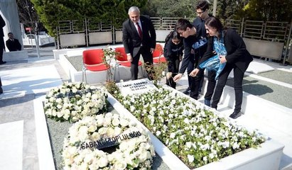 Sakıp Sabancı mezarı başında anıldı