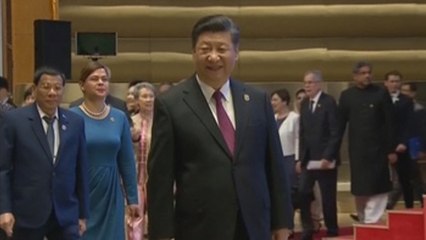 China anuncia más apertura económica en plena tensión comercial con EEUU