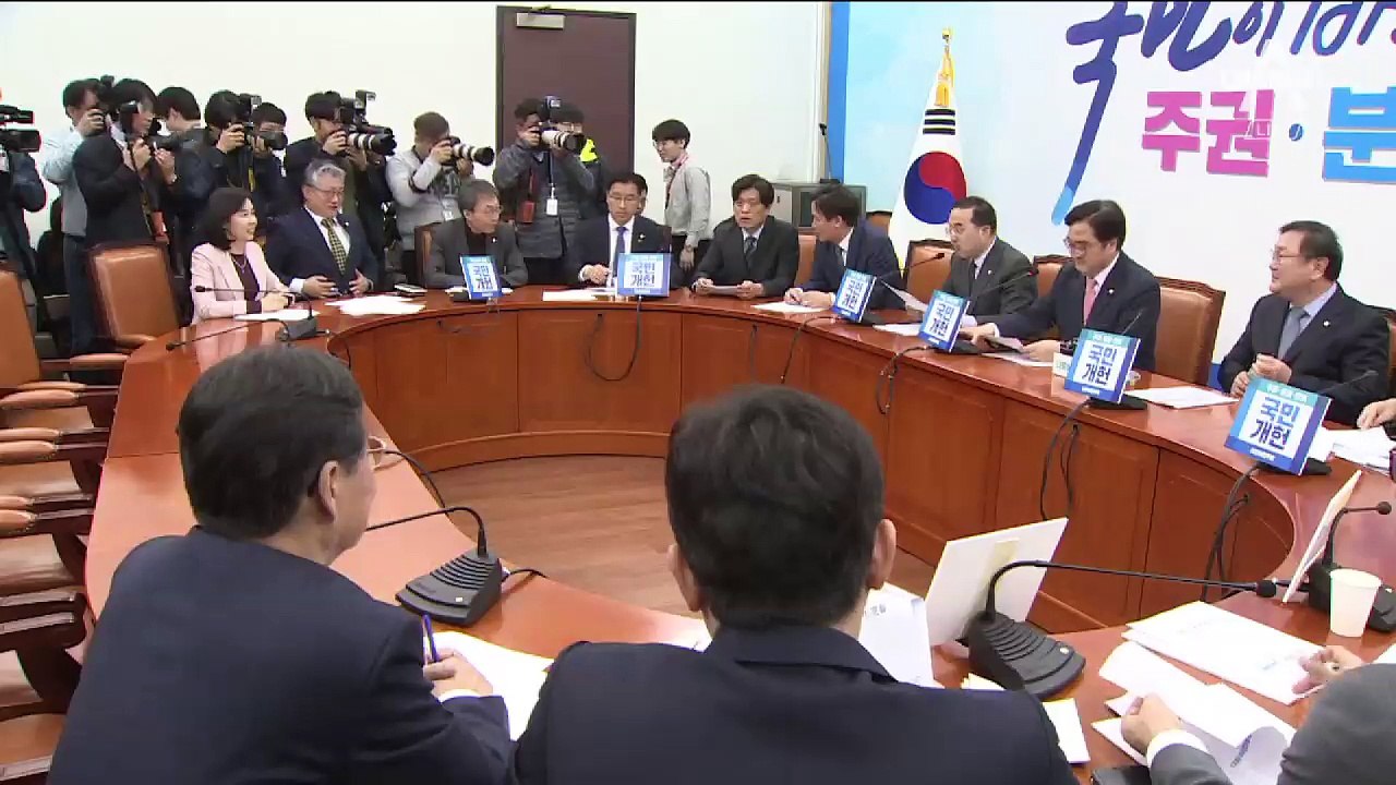 민주당 “개혁 막으려 정치공세” 김기식 감싸기