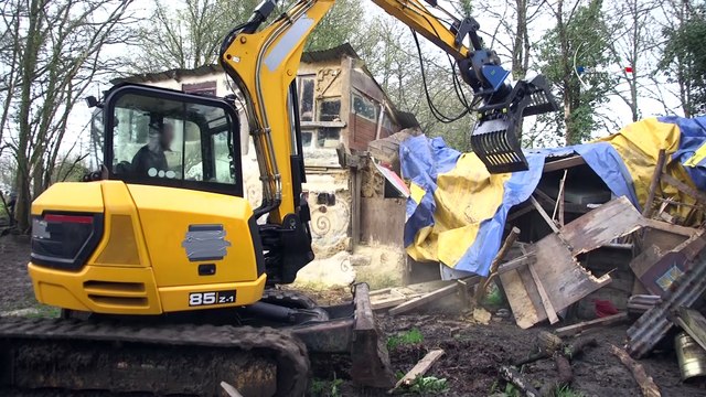 2ème jour de destruction de la ZAD de Notre-Dame-des-Landes : les images enregistrées par la Gendarmerie