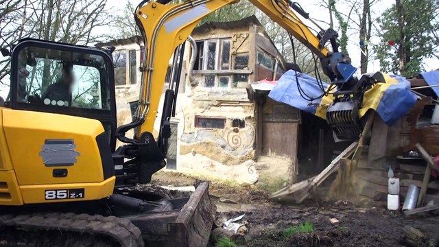 2ème jour de destruction de la ZAD de Notre-Dame-des-Landes : les images enregistrées par la Gendarmerie