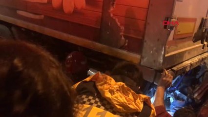 Sakarya Otomobil Tır'a Çarptı Anne Oğul Öldü