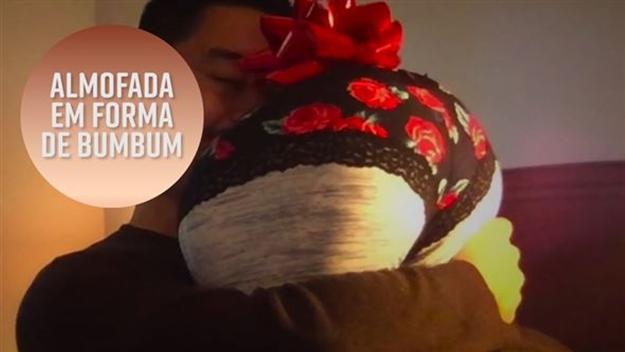Uma almofada em forma de bumbum