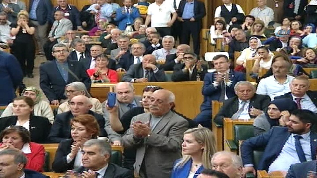 Kemal Kılıçdaroğlu: ' 'Bay Kemal sen er meydanına gelmezsin' diyor. Er meydanının tespitini sana bırakıyorum. Er meydanını tespit et, gelmeyen şerefsizdir'