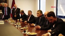 Trabzonspor'da Ahmet Ağaoğlu ve Yönetimi Resmen Göreve Başladı - Hd