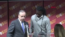 Galatasaray'da Yılın Sporcusu Ödülü Bafetimbi Gomis'e Verildi Hd