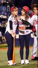 161025 트와이스 (TWICE) 시구,시타 Pitch the First Ball [모모,지효] Momo, Jihyo직캠 Fancam (잠실야구장) by Mera