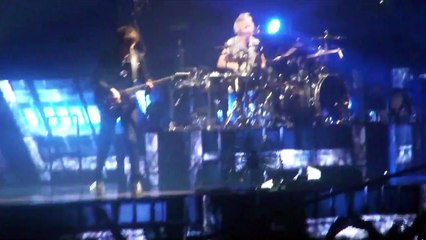 Download Video: Muse - Interlude + Hysteria, Perth Arena, Perth, Australia  11/30/2013