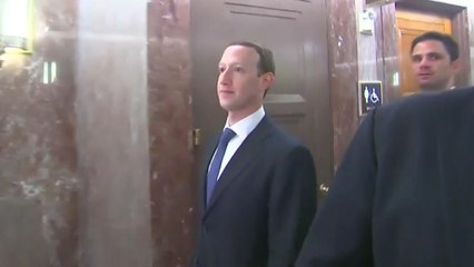 페이스북 CEO 저커버그, 美 의회 청문회 첫 출석 / YTN