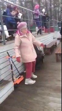 Cette mamie se met à danser et on peut le dire : elle a un talent fou