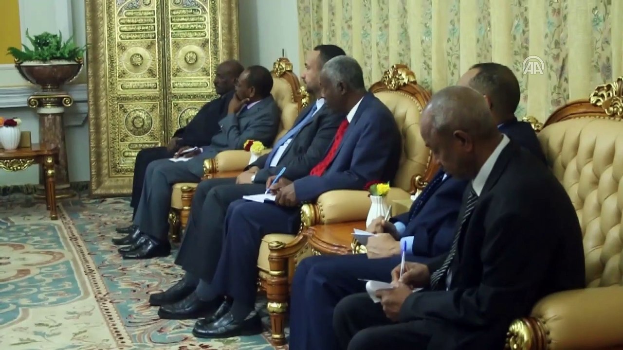 Kenyatta'nın Yardımcısı Ruto, Sudan Devlet Başkanı Beşir ile görüştü - HARTUM