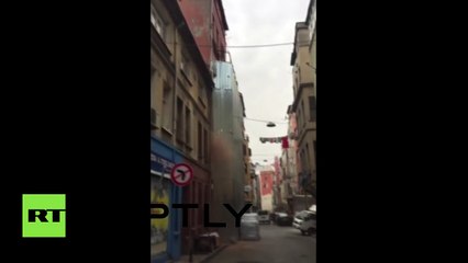 A un paso de la muerte: Un edificio de 5 pisos se derrumba en un abrir y cerrar los ojos