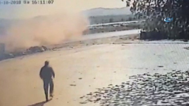 Sanatçı Esat Kabaklı’nın geçirdiği kaza anı kameralarda