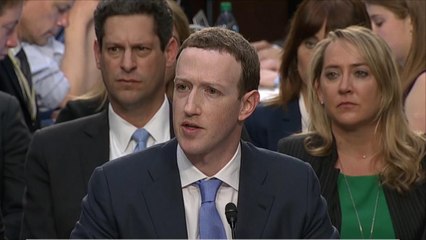 مؤسس فيسبوك يدلي بشهادته أمام الكونغرس