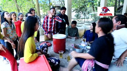 រាំក្បាច់សេះ Rom Kbach Ses [Khmer New Year Song 2018]