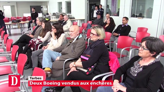 Il achète deux Boeing aux enchères, à Tarbes le 26 avril 21016