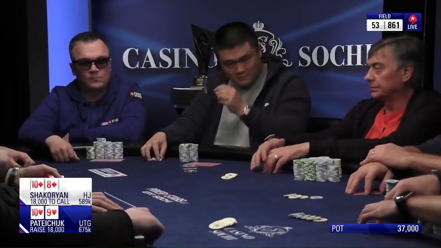 Incredible flop - Flush vs Flush on big poker tournament