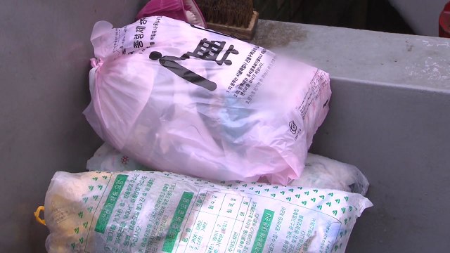 재활용 쓰레기 대란 '여전'... 지자체가 나서야 해결 / YTN