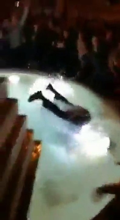 Loucura em Itália: Presidente da AS Roma acabou noite na Fontana Di Trevi