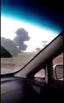 الجزائر/ عاجل سقوط طائرة عسكرية بـبني مراد بالقرب من مطار بوفاريك العسكري