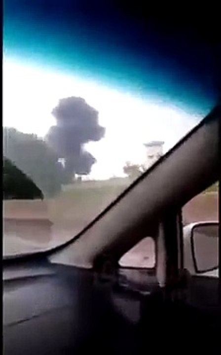 الجزائر/  عاجل   سقوط طائرة عسكرية بـبني مراد بالقرب من مطار بوفاريك العسكري