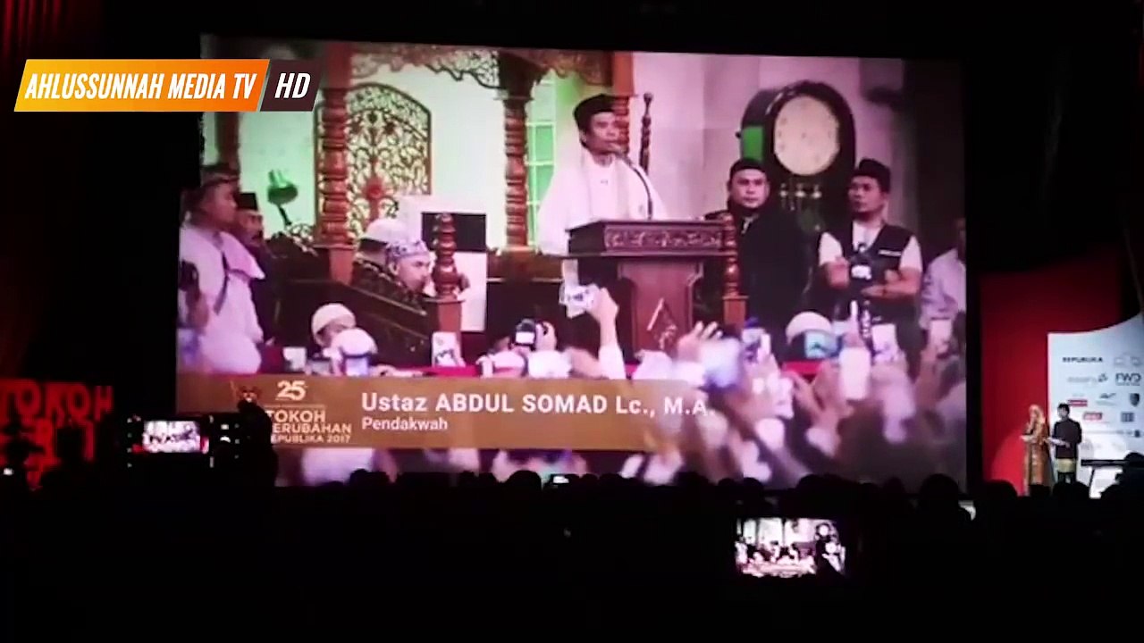 Penghargaan Tokoh Perubahan Republika 2018 Ustadz Abdul Somad Lc MA