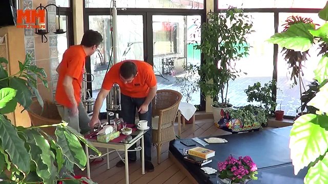 Делаем самогон. Часть 9. Почему нельзя пить заводскую водку ()