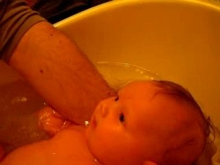 Baie cu mami si tati