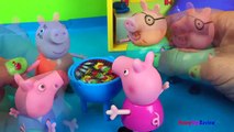 Peppa Pig and George stay up late play and have fun at Casa De Peppa