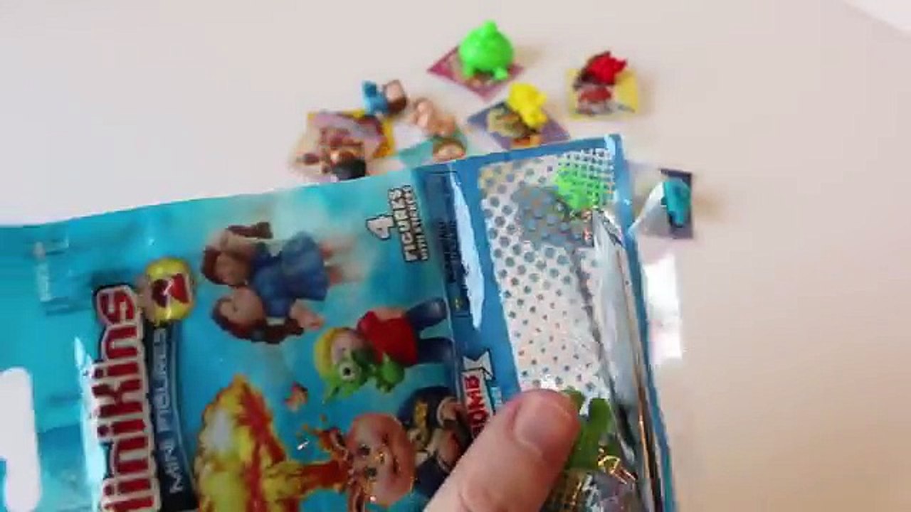 Blind Bag Happy Hour 18 - Gross MiniKins Surprise Blind Bags