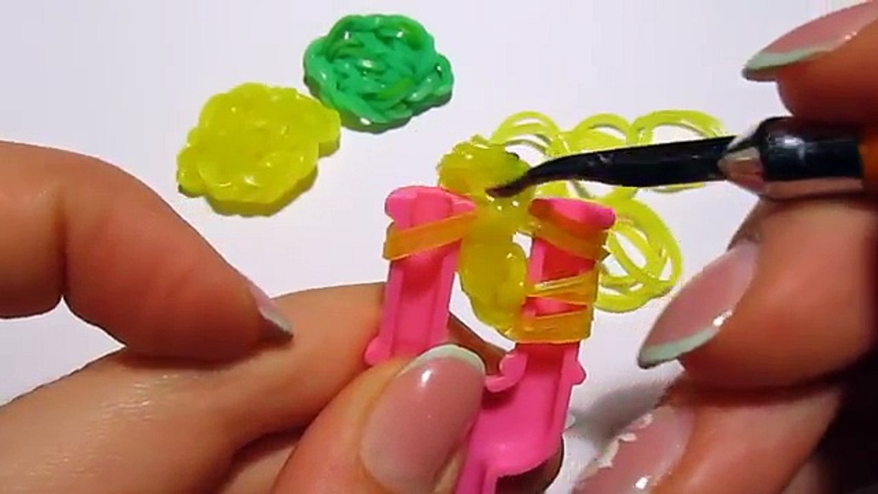 ЛИМОН из резинок на рогатке. Фрукты из резинок | Lemon Rainbow Loom Bands
