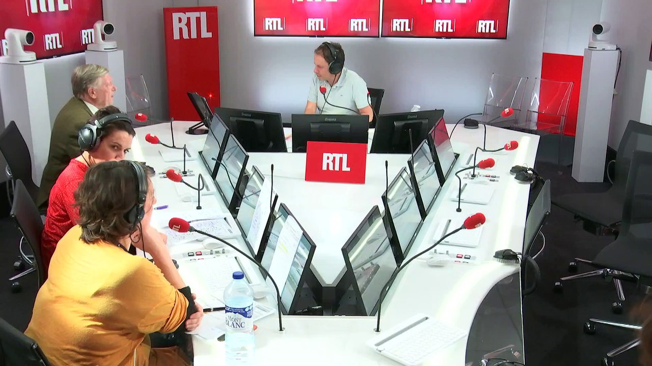 François Hollande veut "démontrer qu'Emmanuel Macron est un faux progressiste" pour Duhamel