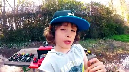25 Monster Jam + circuito + Mamá + Hijo= Hot Wheels Express