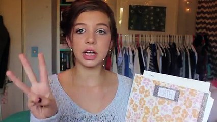 Whats in my Backpack?! (High School new)