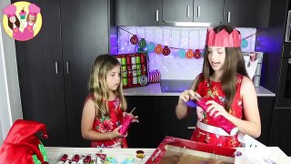 CHRISTMAS CRACKERS REVIEW - we test out some bon bons with toys and gifts