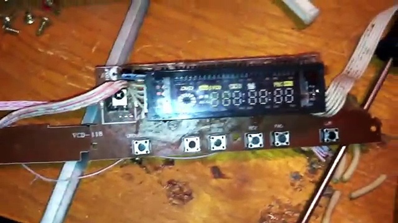 Пройдёмся по помойкам ВОССТАНАВЛИВАЕМ ИЗ ХЛАМА ВЫПУСК №2 DVD плеер XORO РЕМОНТ И ЗАПУСК