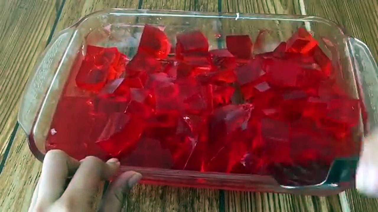 Como hacer GELATINA MOSAICO DE FRESA- Jenny Salas