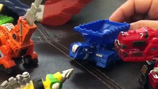 DinoTrux Toys Ty-Rux Meets Revvit - Tarpit Rescue Toy Story 다이노트럭 DinoTrux Episode 1 Ty and Revvit