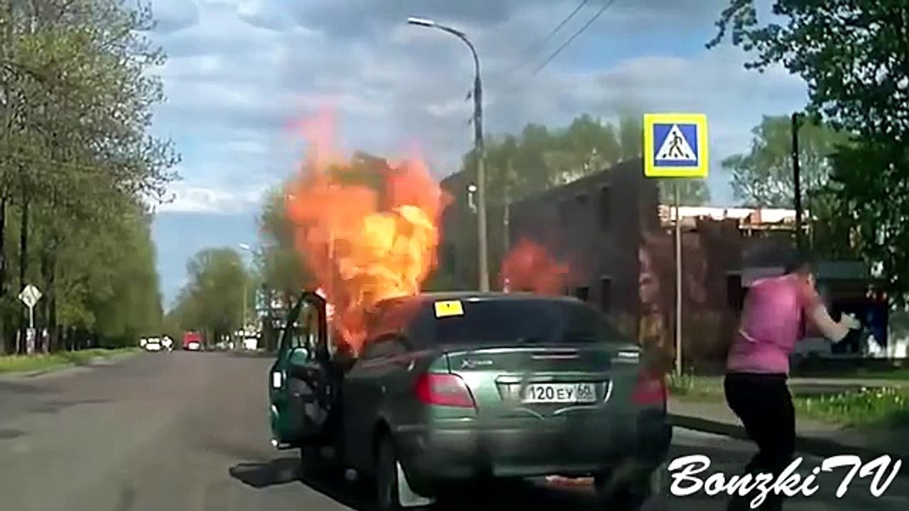 Ultimate IDIOT FUNNY DRIVERS, CRAZY FUNNY Fails And Crashes January 2017