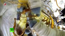 GoPro: Cosmonautas rusos salen de la EEI al espacio abierto
