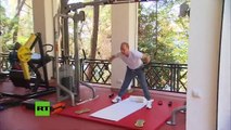 Entre las pesas y la parrilla: Putin y Medvédev se ejercitan en el gimnasio y comen asado