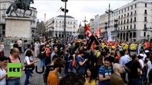 Protesta de trabajadores en el centro de Madrid contra el desempleo y  bajos salarios