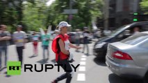 El 'Maidán financiero' prepara cócteles molotov y bloquea el centro de Kiev