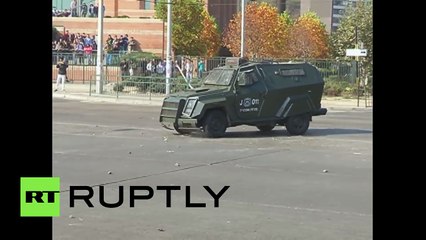 Policías dispersan con cañones de agua y gases lacrimógenos una protesta de pescadores chilenos