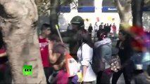 Cócteles molotov, balas de goma y cañones de agua marcan una protesta estudiantil en Chile