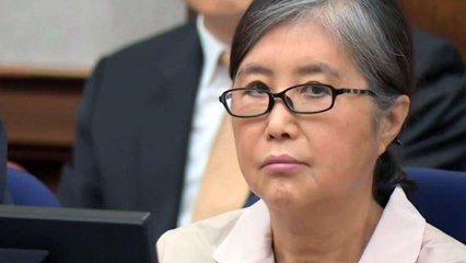 달라진 최순실, 특검 노려보고 주먹 '불끈' / YTN