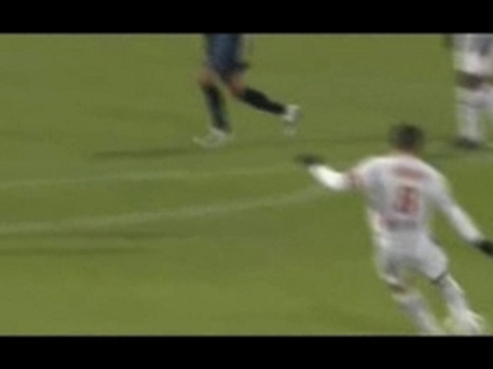 Juninho sur coup franc contre strasbourg