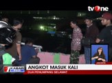 Angkot Masuk Kali, Tiga Penumpang Terjebak Dalam Mobil