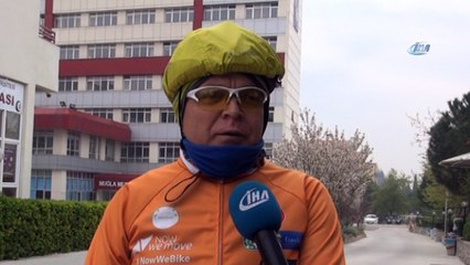 Çevre dostu ulaşım için Üniversiteye bisikletle gidiyor