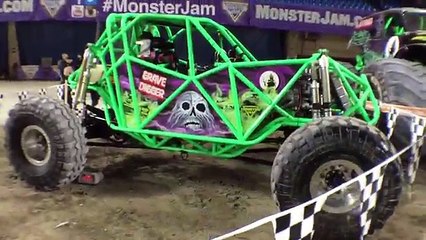 MONSTER JAM 2016 Featuring Hot Wheels MONSTER TRUCKS Grave Digger, Zombie, and Northern Nightmare!
